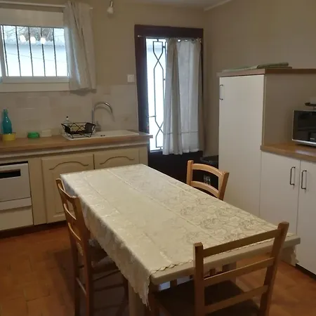 Holiday home Maison Du Coucou Larbey